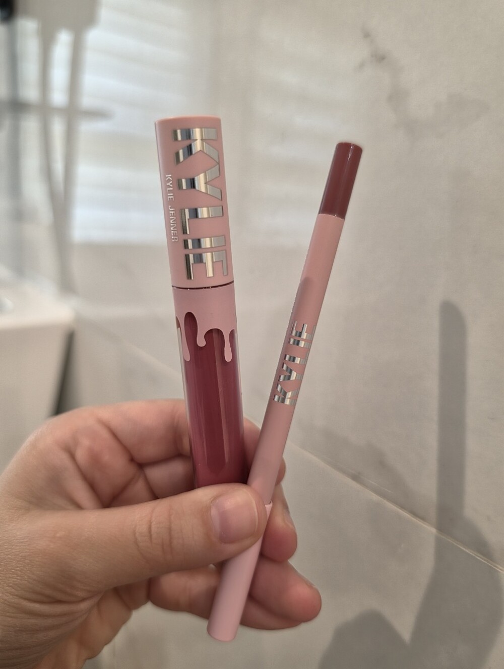 Kylie Cosmetics Velvet Lip Kit - 100 Posie K (Liquid Lipstick + Lip Liner)